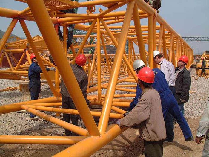 V remontu žerjava.jpg je treba plačati pozornost Attentions should be paid in the overhaul of crane.jpg